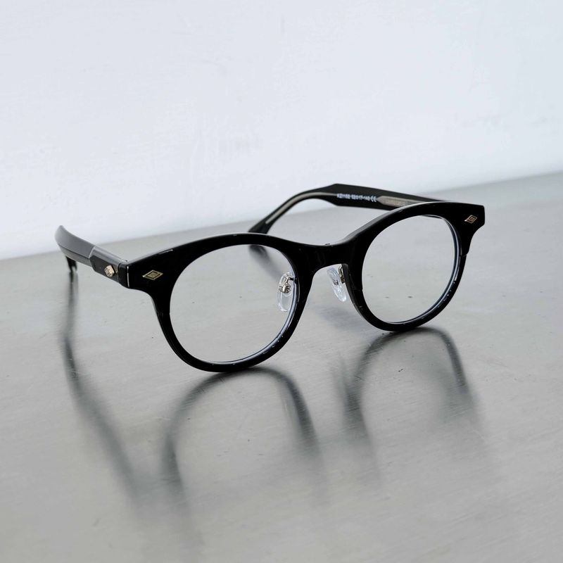 Obsidian Round Glasses