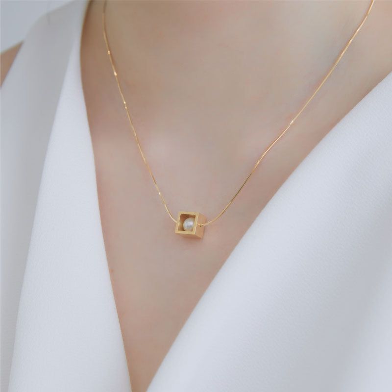 BONAFIDE JEWELRY(ボナファイドジュエリー)の「Open Cube Pearl Necklace(Accessories)」