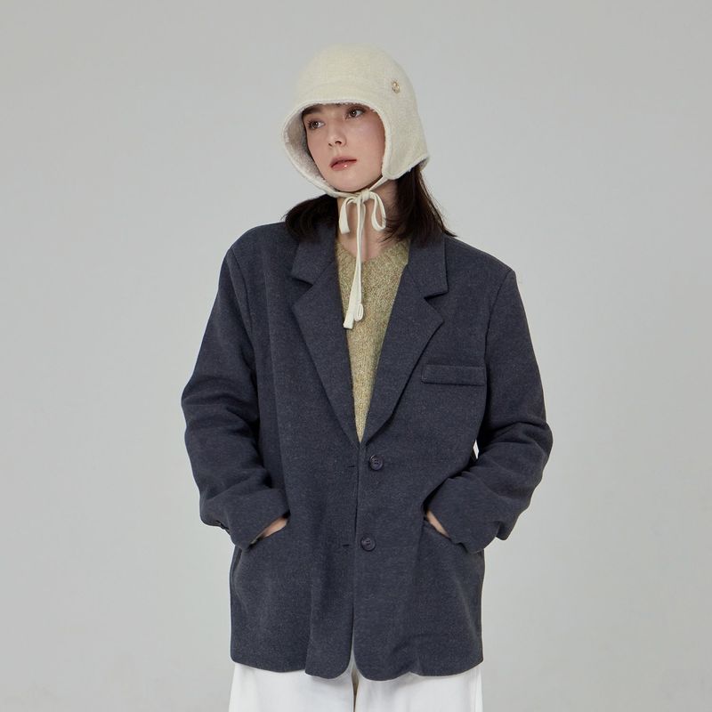 VA Curved Circle Logo Flap Bonnet Hat / Cream