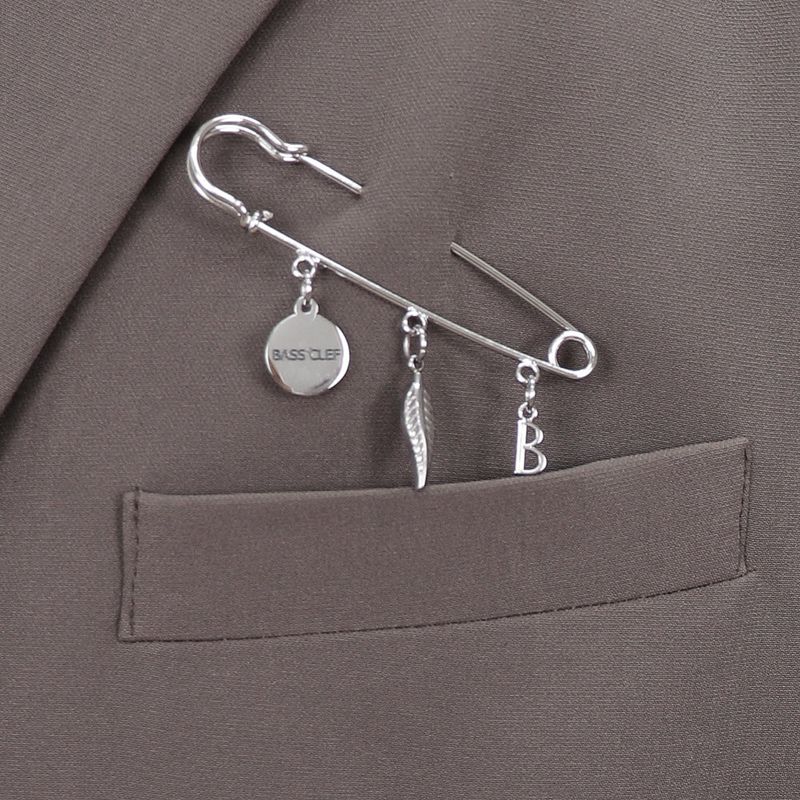 BASSCLEF（ベースクレフ）の「Men's シンプルクローズピンブローチ_CLEF シングルブローチ（スマホグッズ/小物）」