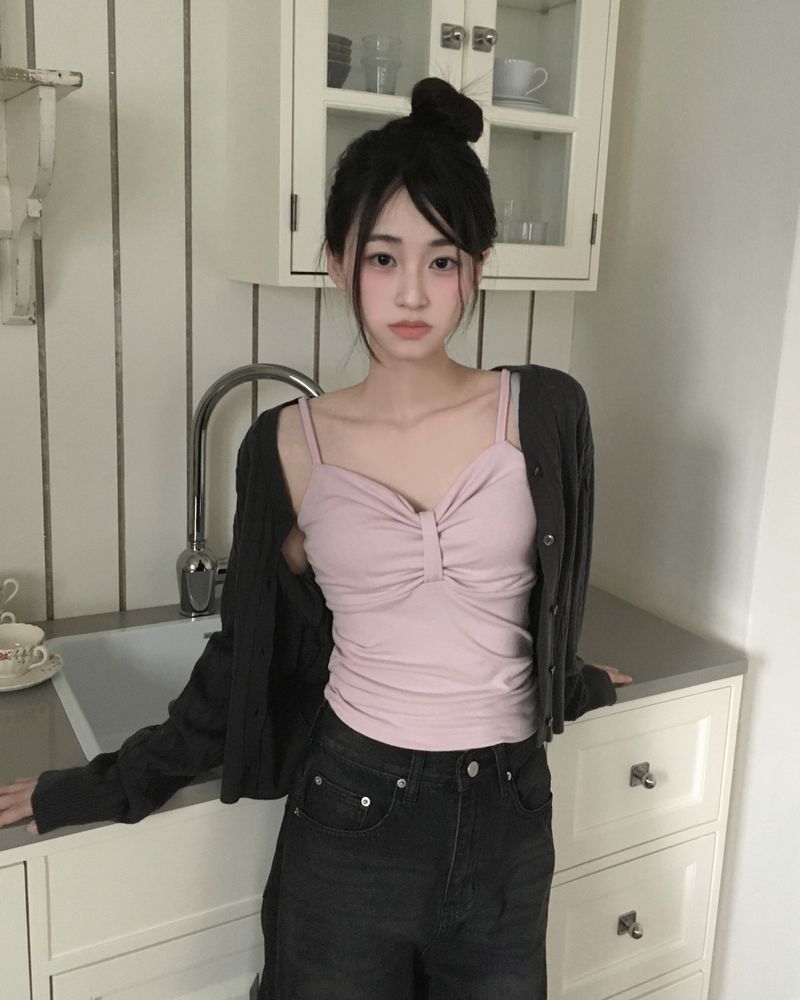 unbutty（アンバティ）の「リナ リボン スリーブレス（トップス）」