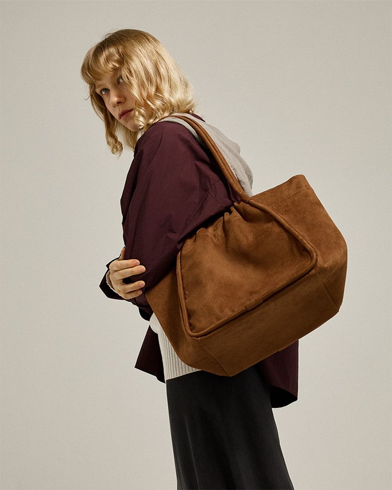 ml.B — maliblue(ml.B — マリブルー)の「ラビオリ トート (SUEDE BROWN)(バッグ)」