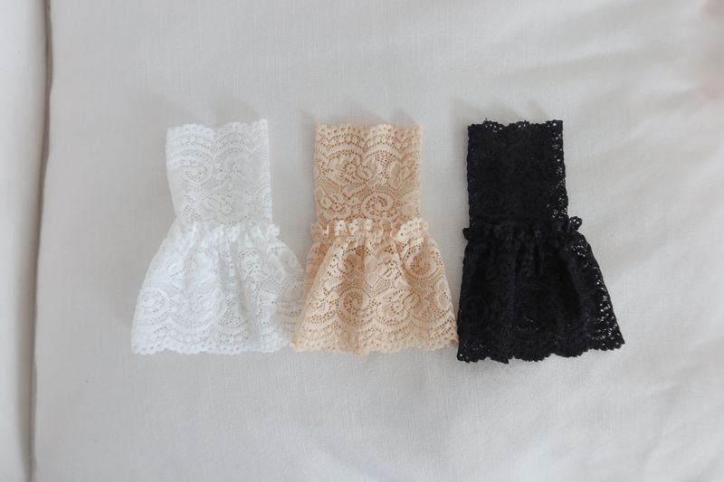 ROSÉ LACE ARM WARMERS
