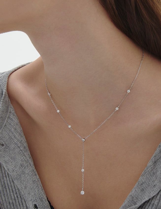 hyeres lor（イエール・ロール）の「26SS★ Essence Silver (W) Station Y-shaped Necklace（Accessories）」