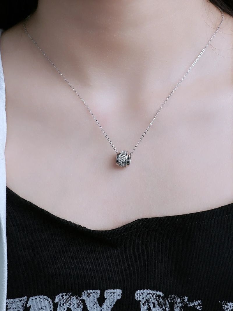 Really beautiful wheel necklace