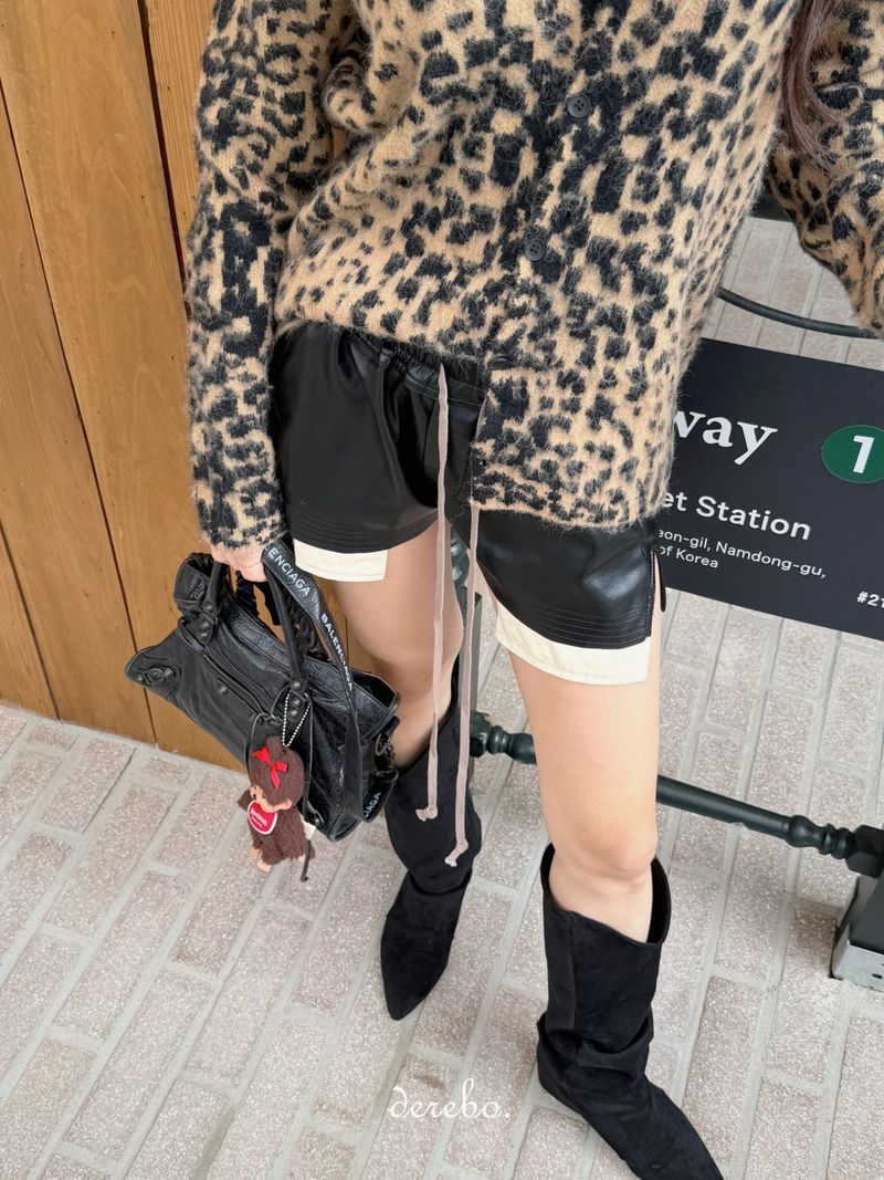 leather open pocket banding short pants