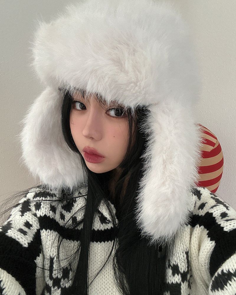 Mink fur earrings Baraklava Truffer hat