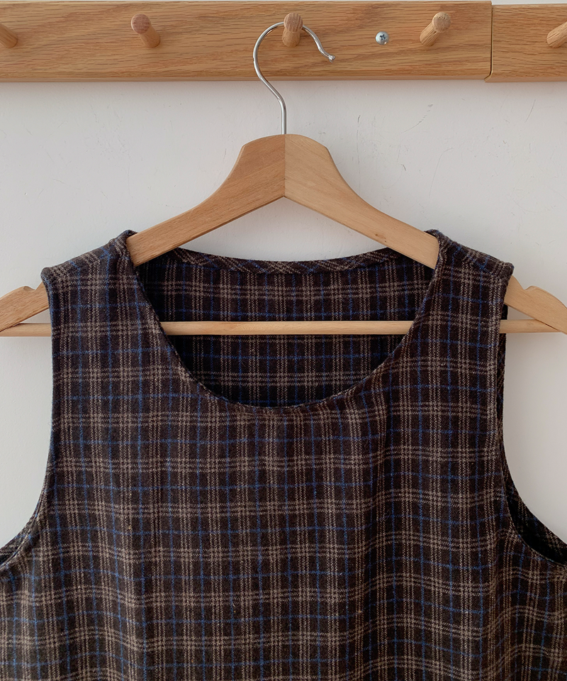 Brownie checkered bustier long skirt sleeveless autumn winter guest look date look 