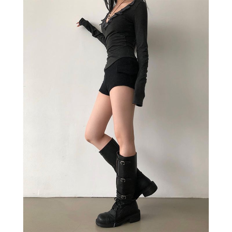Fluffy Snow Shorts