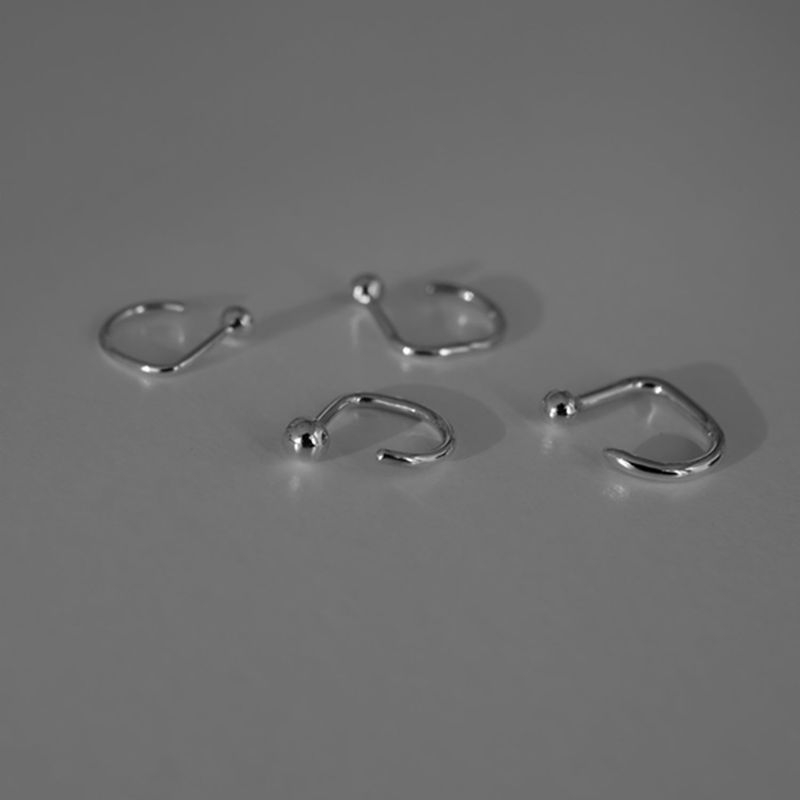Dot hook earring