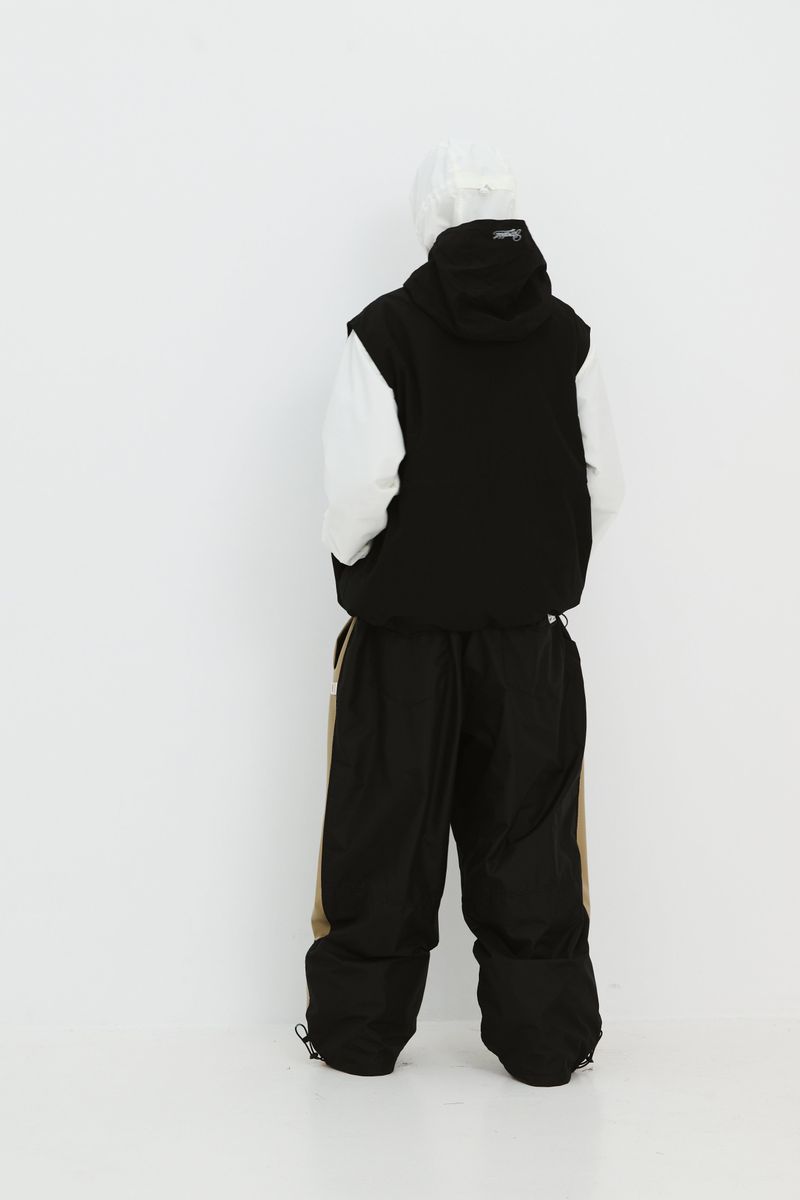 BIG POCKET HOODED VEST BLACK