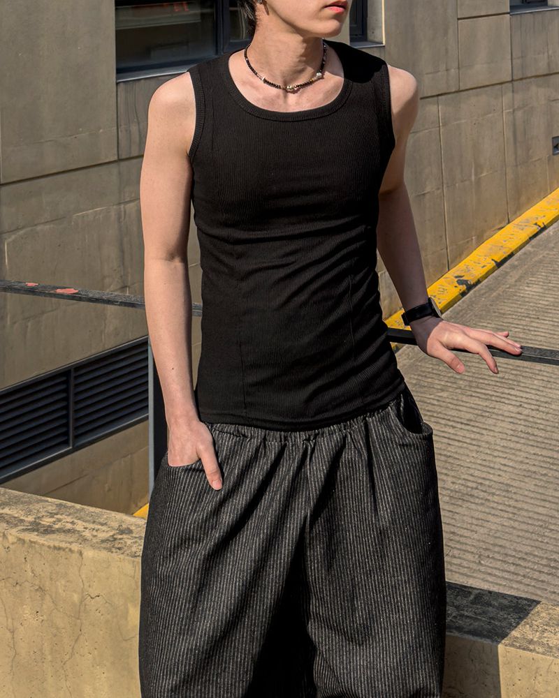 Cutting Line Ribbed Sleeveless Top