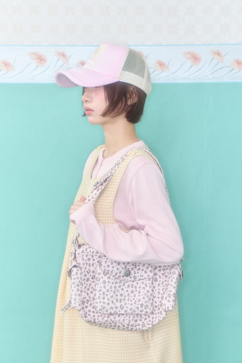 SHAKIRI（シャキリ）の「SHAKIRI LEOPARD POCKET BAG (PINK)（Bags）」