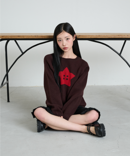 STAR BUTTON KNIT - BROWN