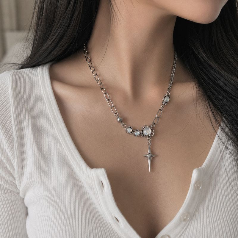 Aurora Star Chain Pendant Necklace
