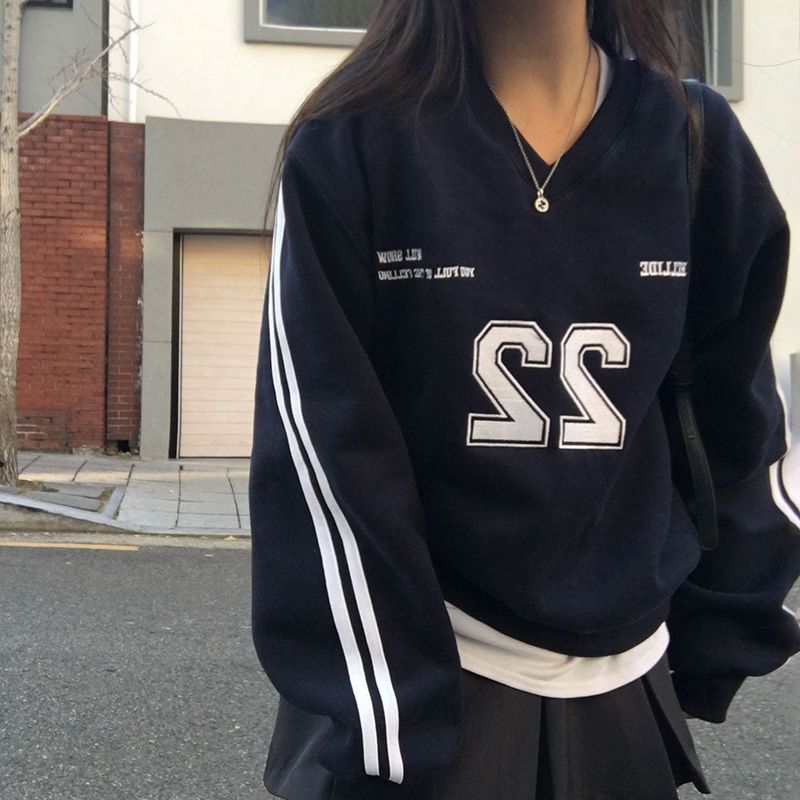 [BELLIDE MADE] Second track V-neck Oversized fit sweatshirt