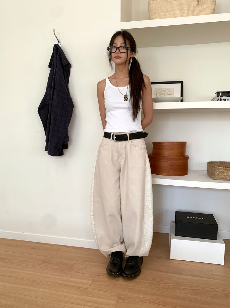 NEEDS SLEEVELESS (4C)