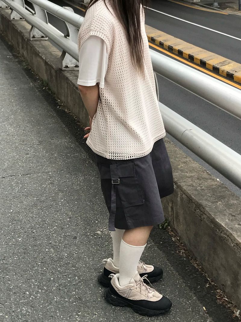 Follow round vest