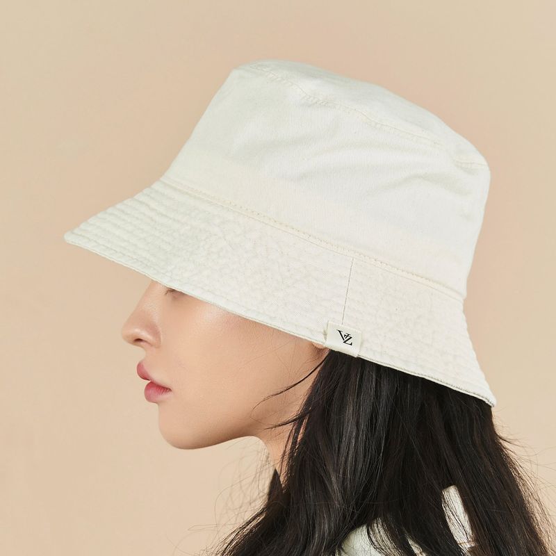 Monogram Label Pigment Bucket Hat white