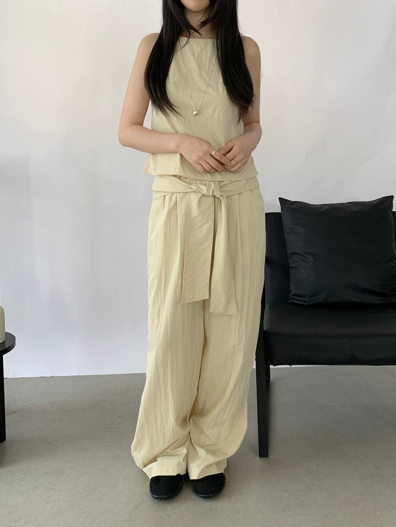 Raina halterneck sleeveless blouse