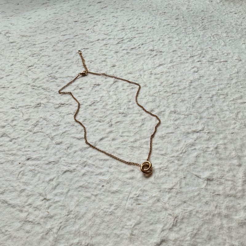 Interlocking Choker