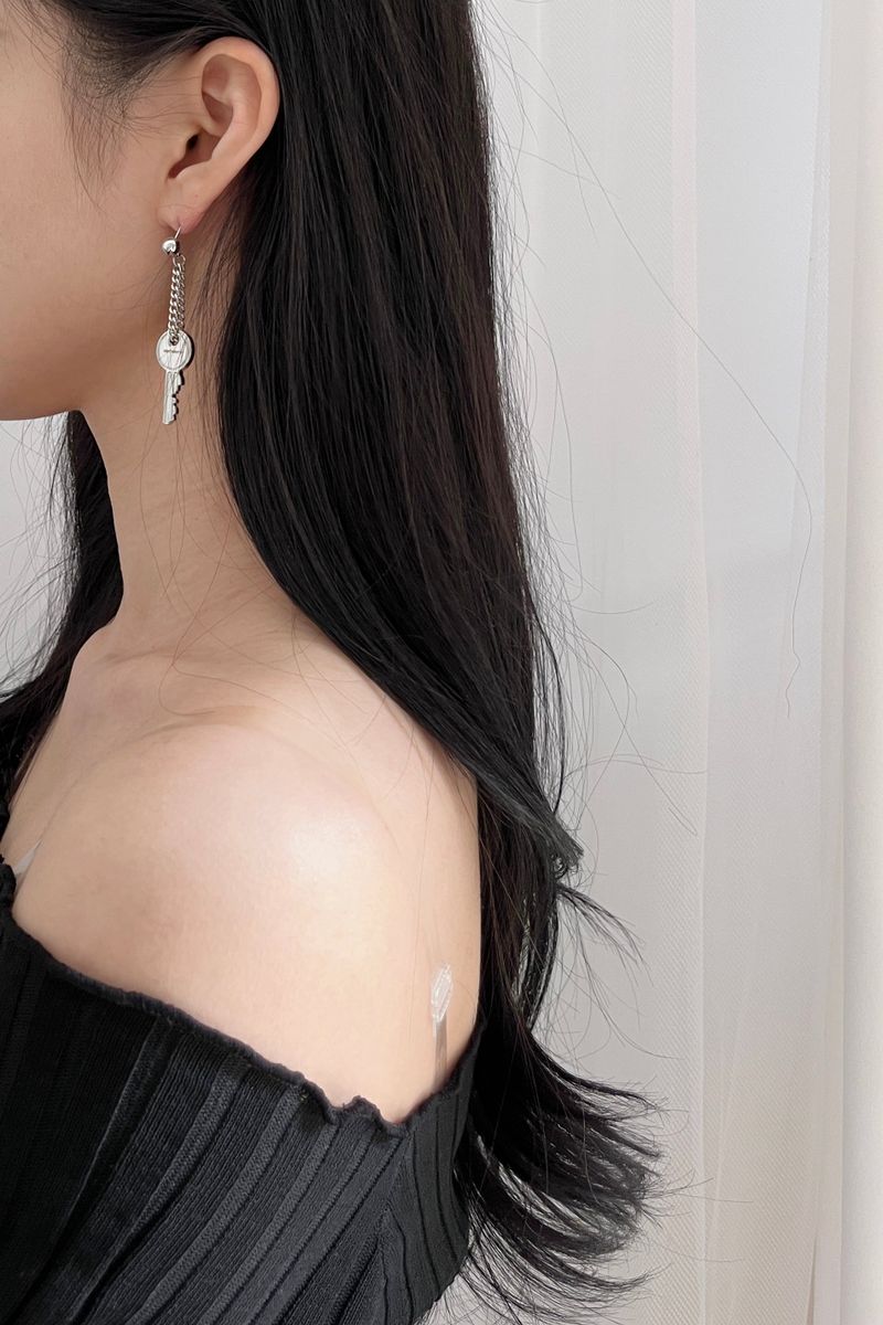 no.9 earring silver