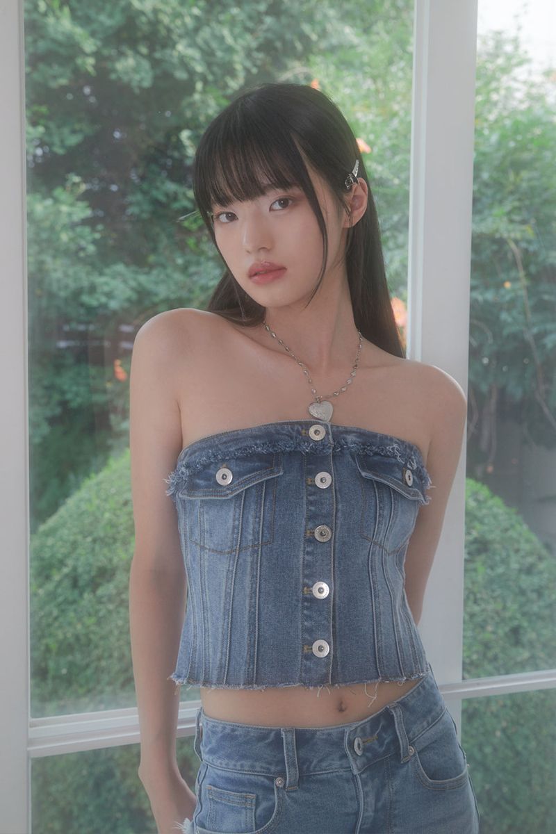 ZIZEMUSEUM（ジゼミュージアム）の「DENIM OFF SHOULDER TOP (BLUE)（Tops）」