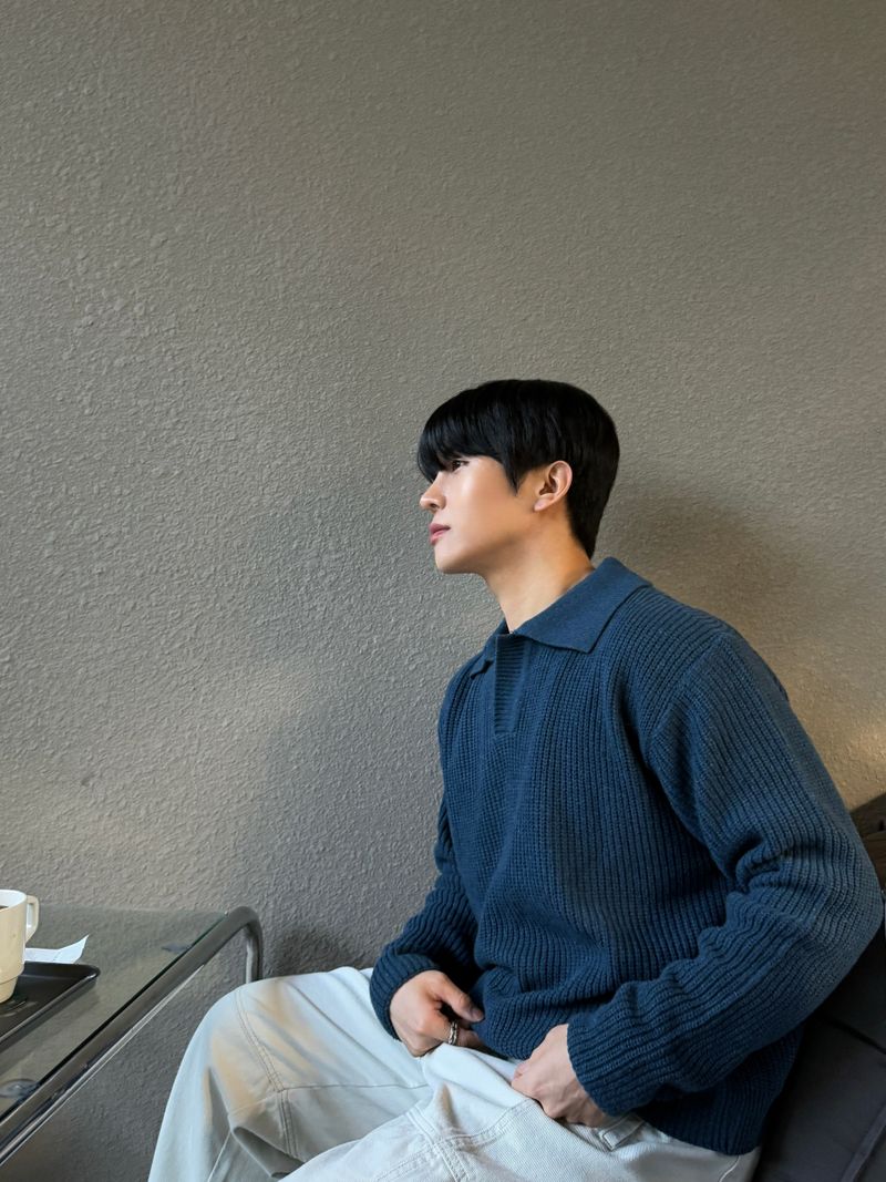 Open collar hachi knit