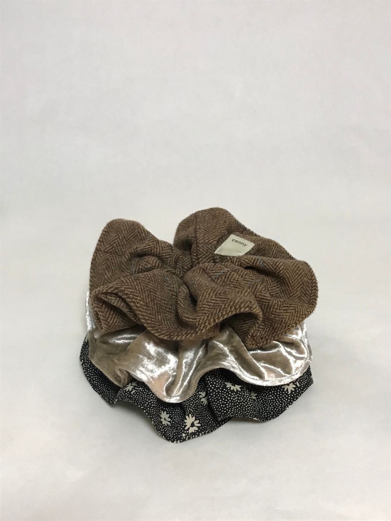 Vintage Hair Ruffle - Taupe beige velvet
