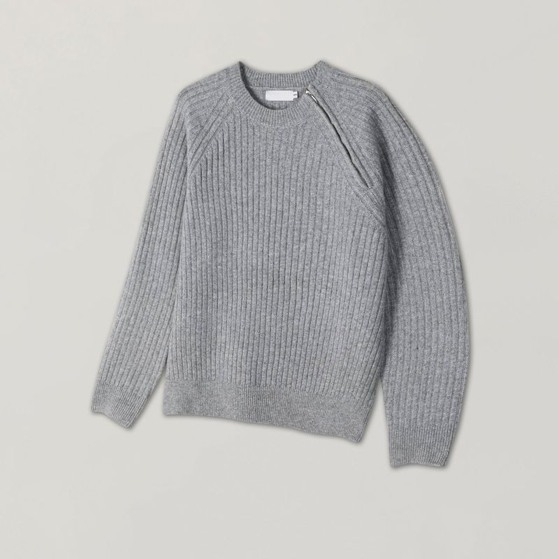 Going diagonal zipper knitwear
