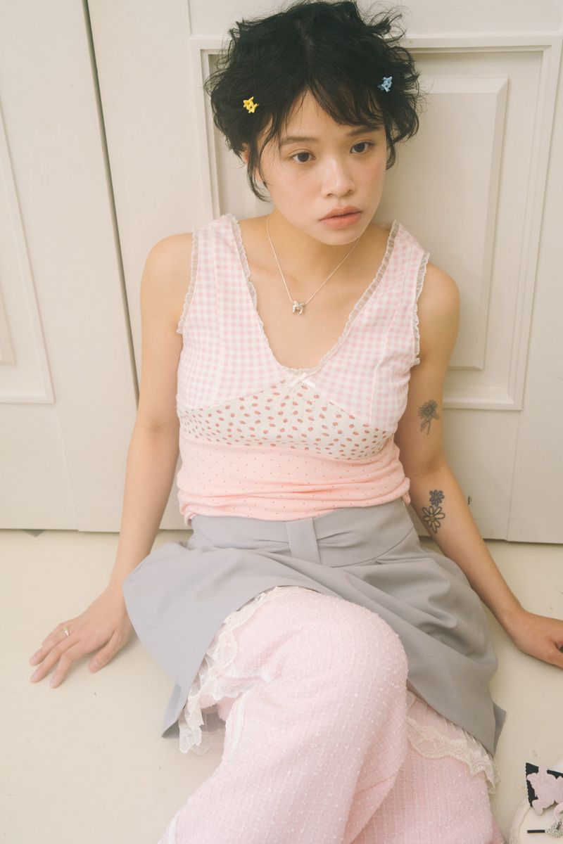 SHAKIRI（シャキリ）の「POSY LACE TOP (PINK)（Tops）」