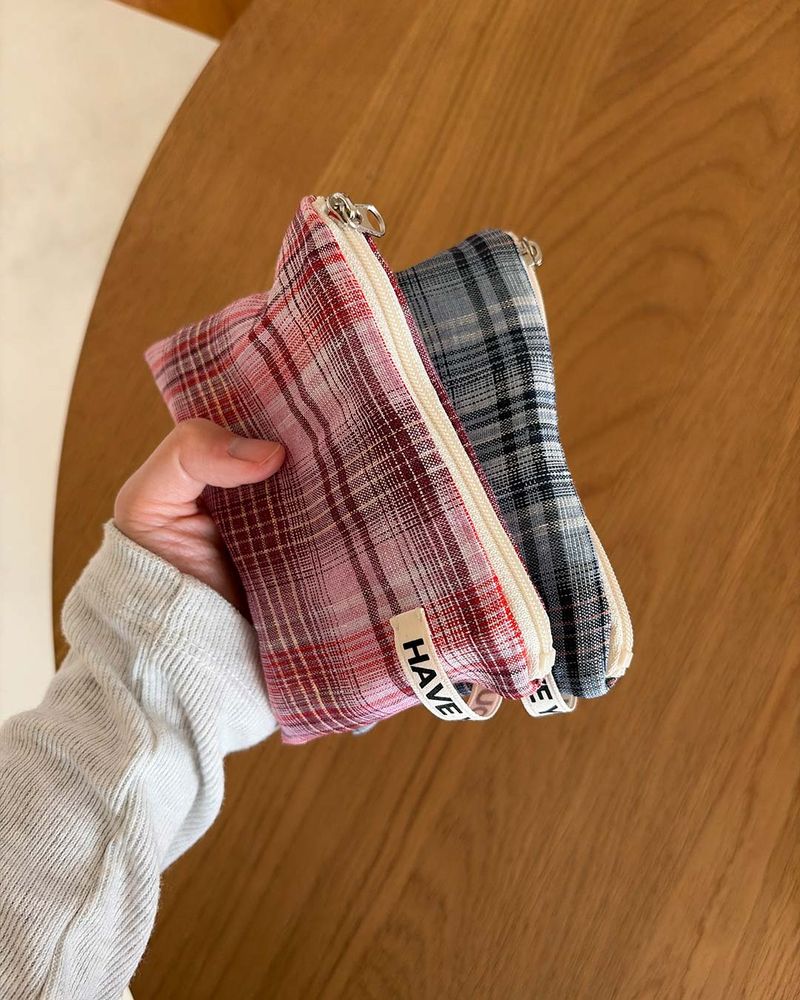 Linen tatan check flat pouch - blue , M size