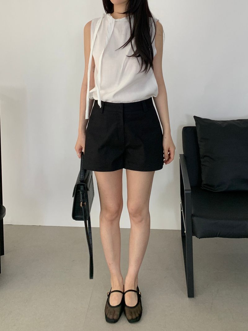 Aiden Tie Sleeveless Blouse