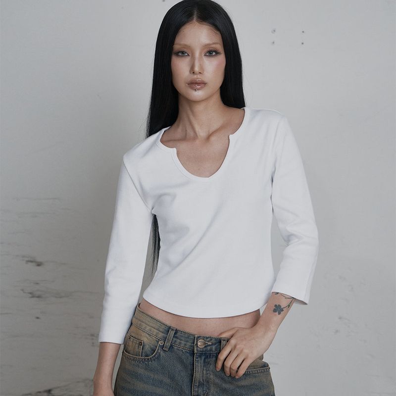 Curetty(キュリティ)の「C 90S LINE SLIT NECK T-SHIRT_WHITE(Tops)」