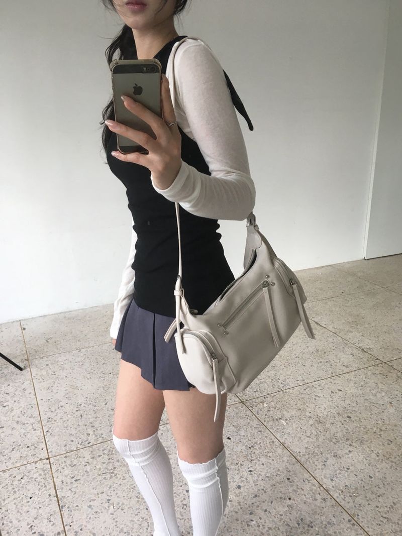 Line Shoulder Bag