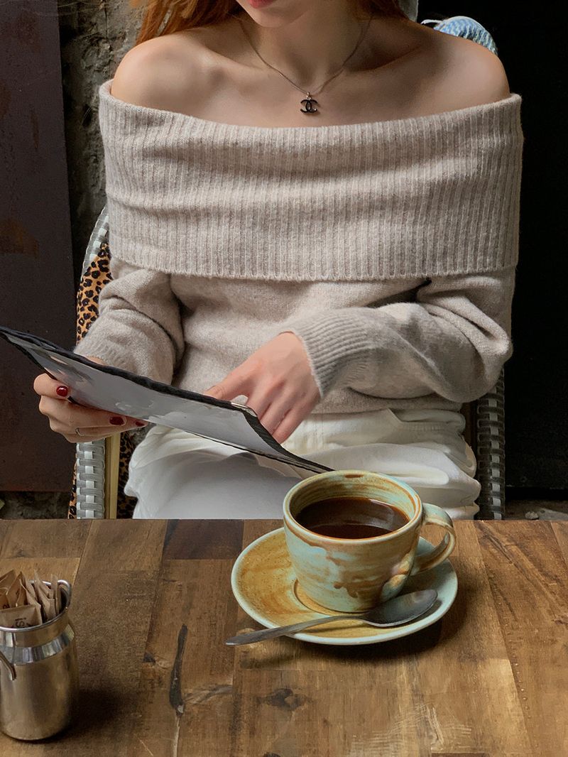 [MADE] PONIA OFF SHOULDER KNIT
