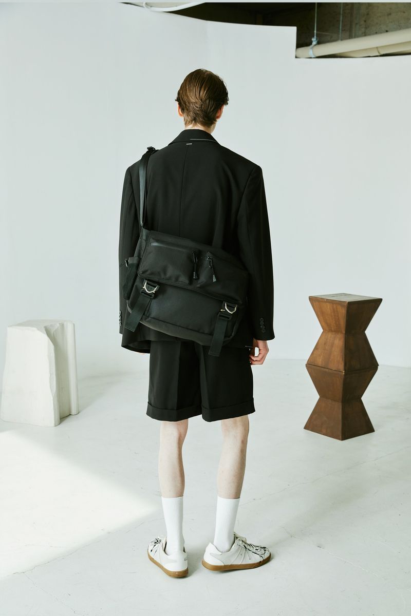 STITCH WIDE TURN UP HALF PANTS BLACK