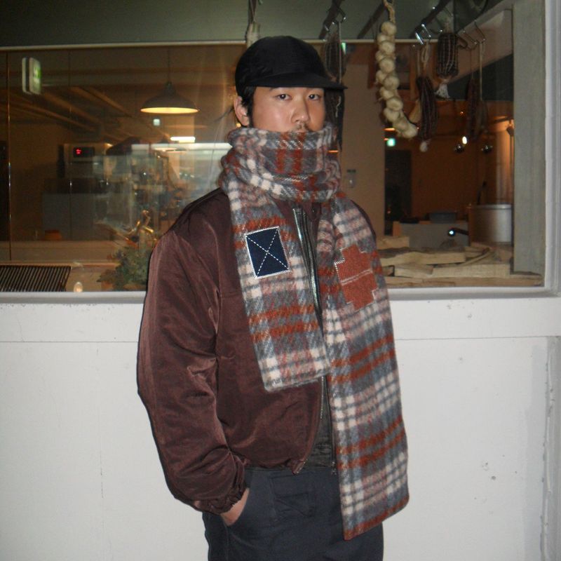 Crochet check muffler / Blue Orange