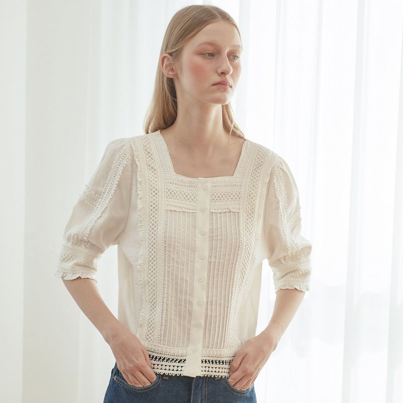 VITALSIGN（バイタルサイン）の「[LINE] Lace Mixed Square Blouse（Tops）」