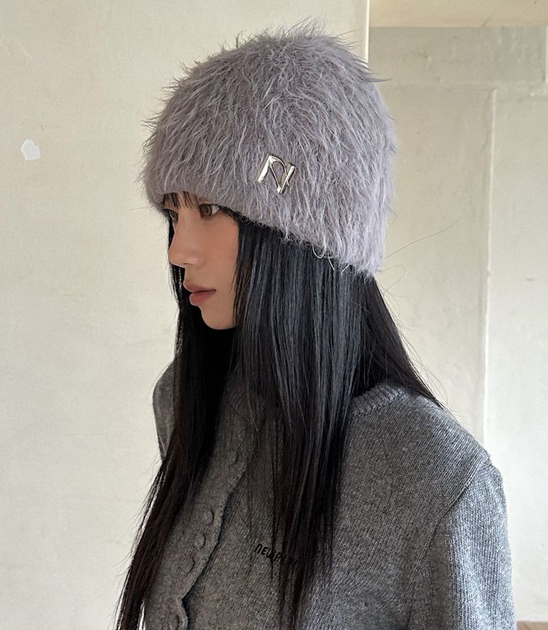 NEWALRIN（ニューアリン）の「NEWALRIN エンブレムファービーニー（帽子）」