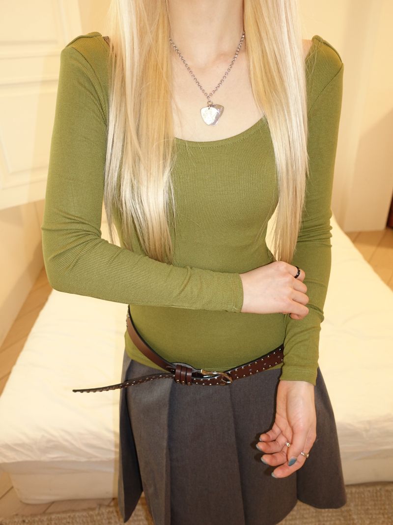 day u-neck T