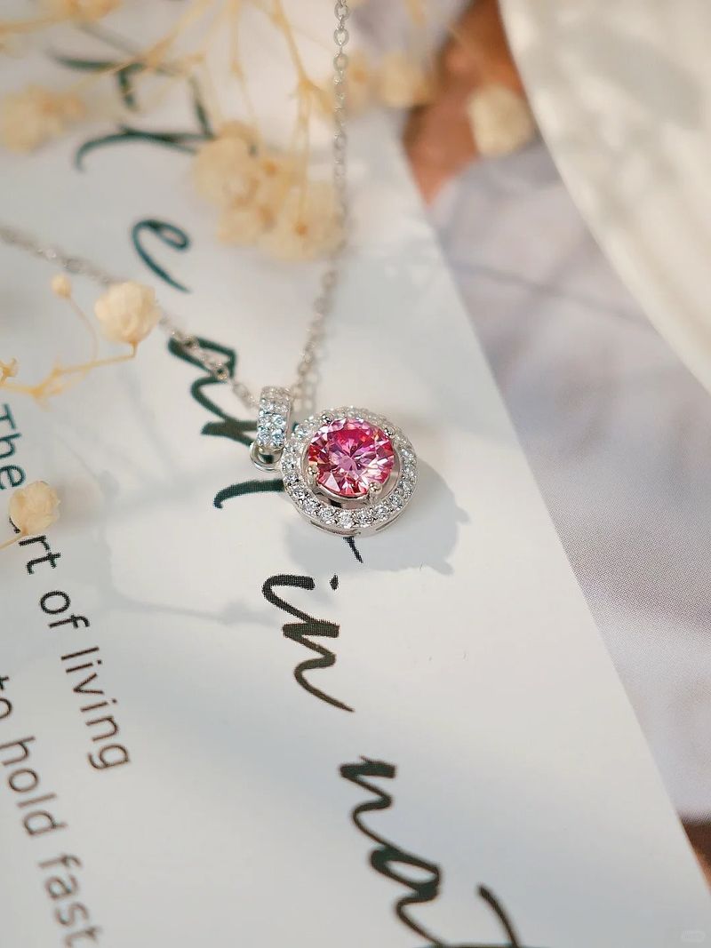 Necklace that captures all summer