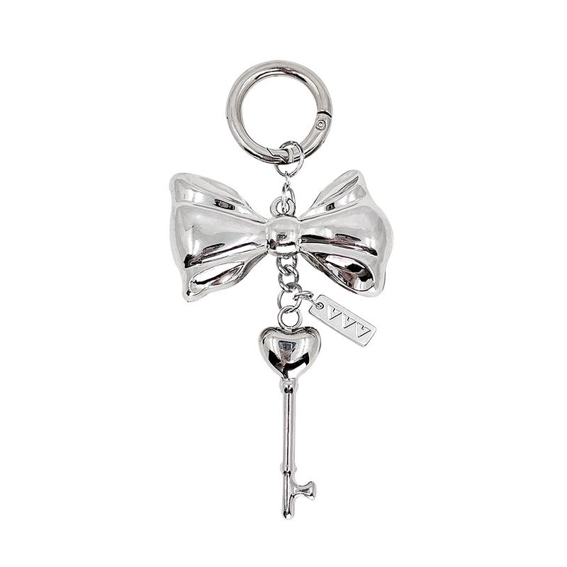 VVV（ブイブイブイ）の「Big Ribbon Heart Key Surgical Keyring（Toys/Key Holders）」