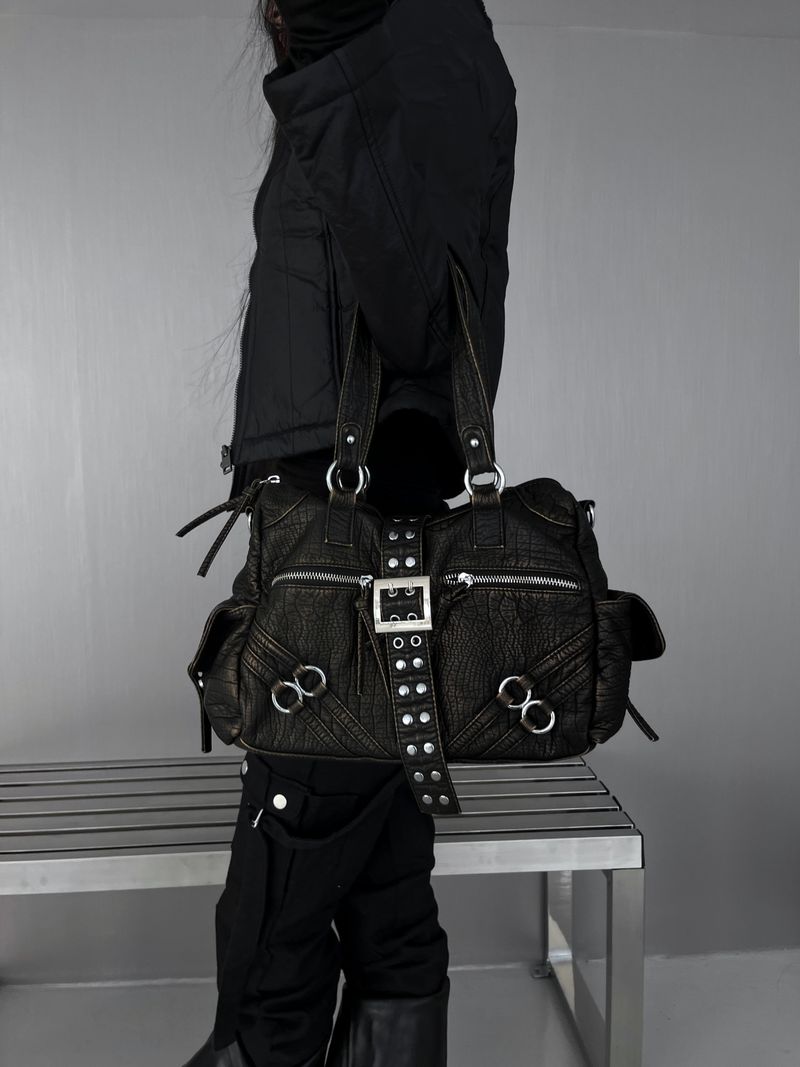 vintage gator buckle shoulder bag