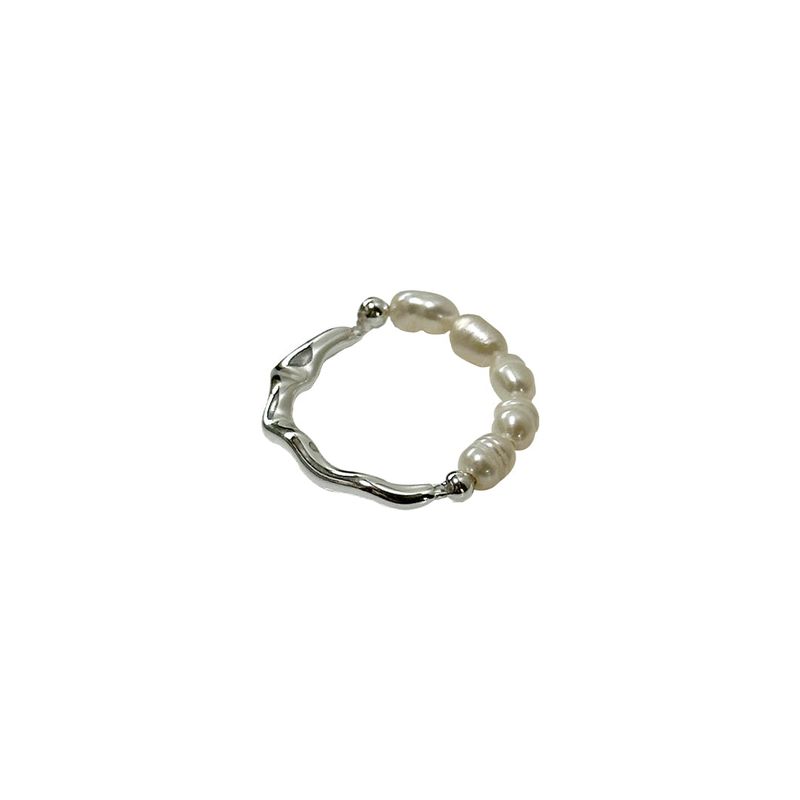 equope(エクァウプ)の「winding half pearl ring(Accessories)」