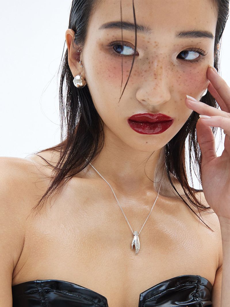 NIMBUS(ニンブス)の「LUCK HAND SING NECKLACE(Accessories)」