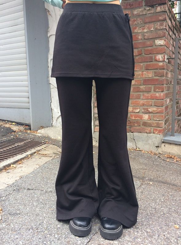 anyonemore（エニーワンモアー）の「エイサン レイヤード フレア ブーツカット バンディング スカート パンツ（パンツ）」
