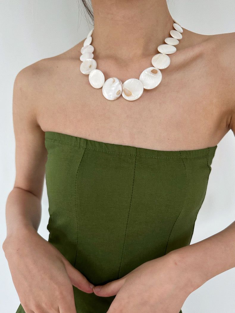 Coin nacre necklace