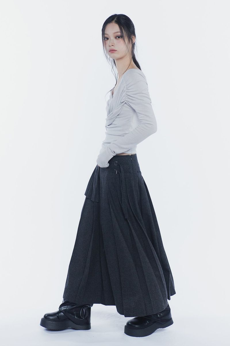 LAYERED PLEATS SKIRT charcoal