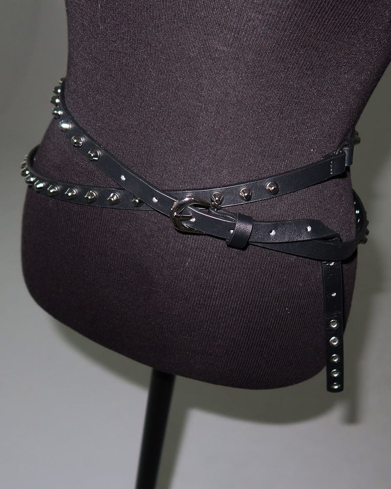 a two-line cross stud belt